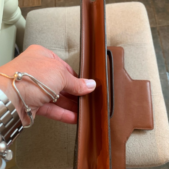 Louis Vuitton clutch - Picture 15 of 17